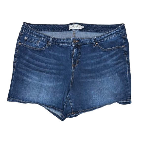 Torrid Dark Wash Jean Shorts - Picture 1 of 4